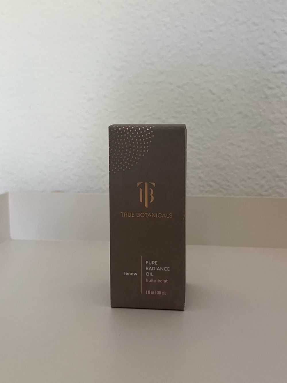 True Botanicals Pure Radiance Oil - NEW in box